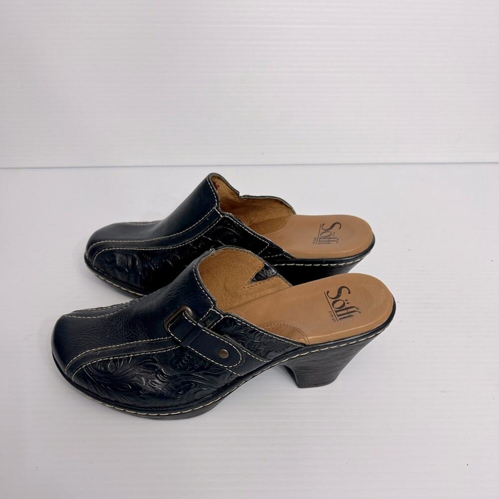 Sofft Leather Upper Slip On Shoe, womens size 6.5 navy blue